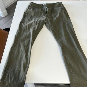Goodfellow & co green chinos. 30Wx32L